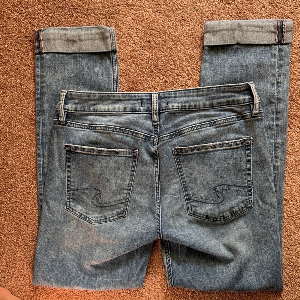 EUC Silver Jeans Medium Wash Cropped Denim w/Cuff Nordstrom - Picture 4 of 7